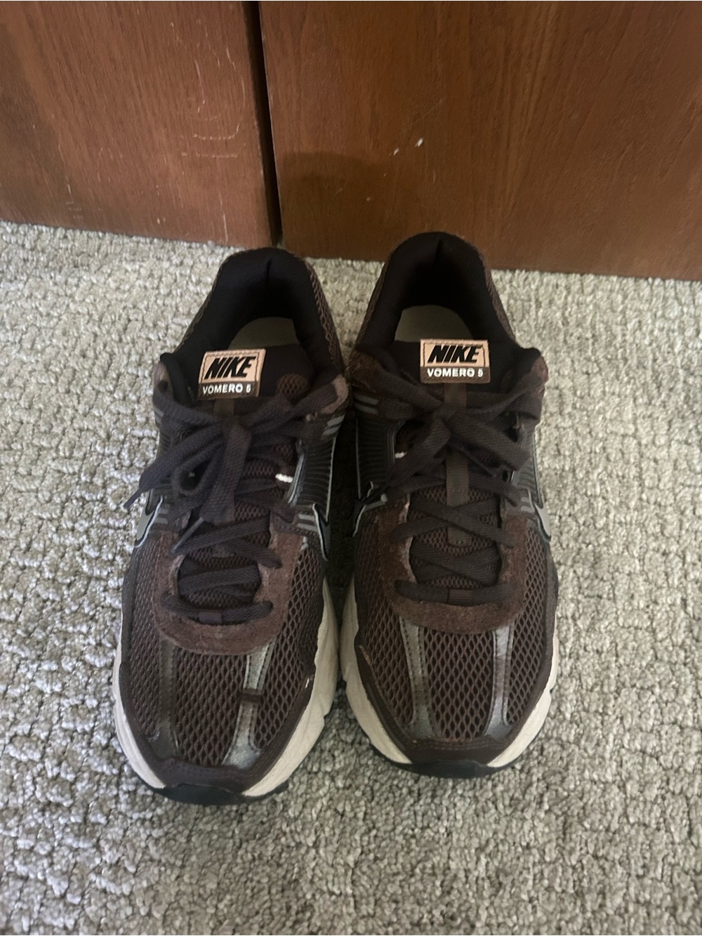 Nike Women’s Brown and Silver Mesh Athletic Sneakers - Picture 2 of 8